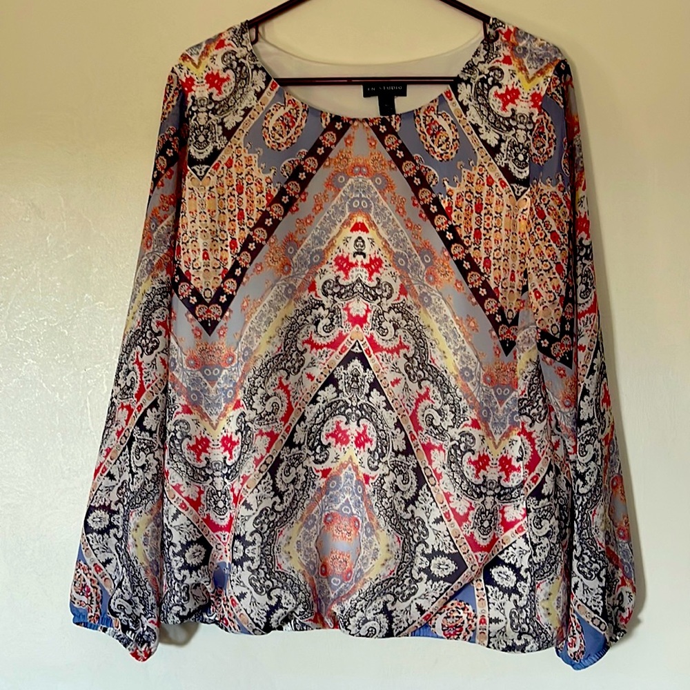 Blouse in excellent condition